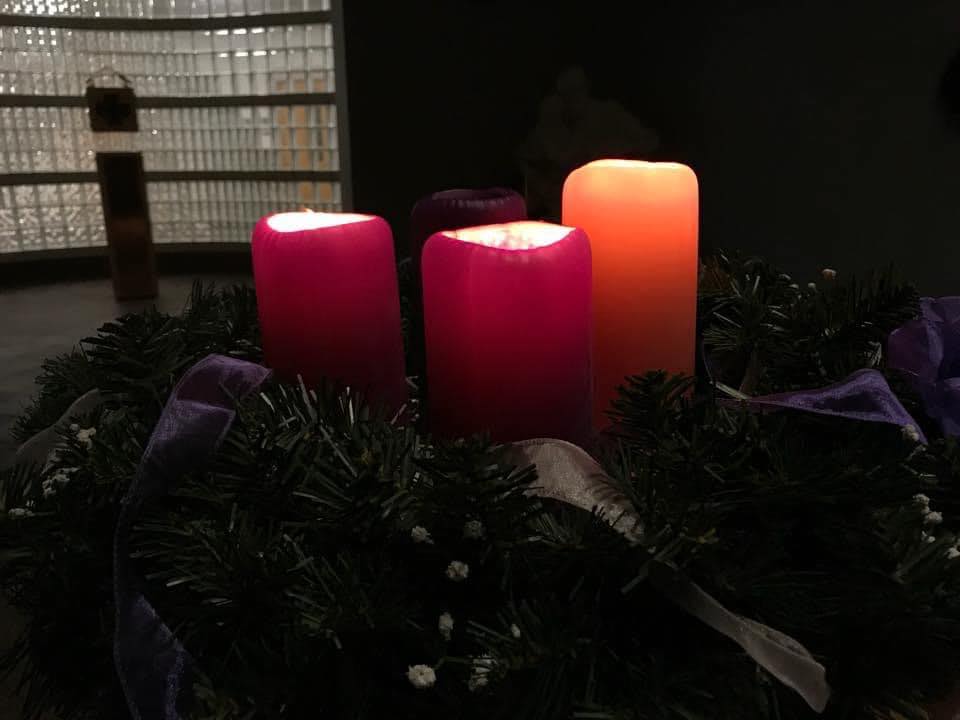 Advent by Candlelight